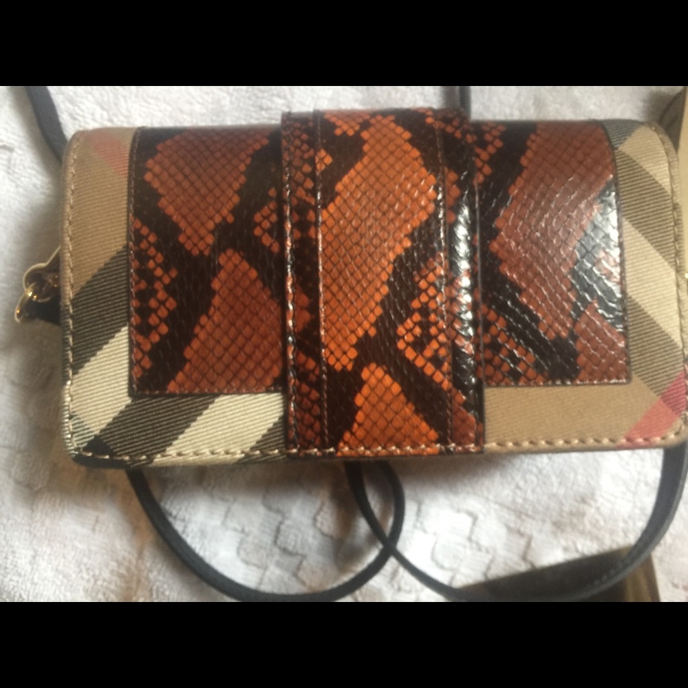 Burberry patchwork snakeskin crossbody bag - Picture 3 of 6